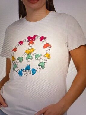 NWT Lauren Moshi Peace Magic Mushroom Graphic T-Shirt